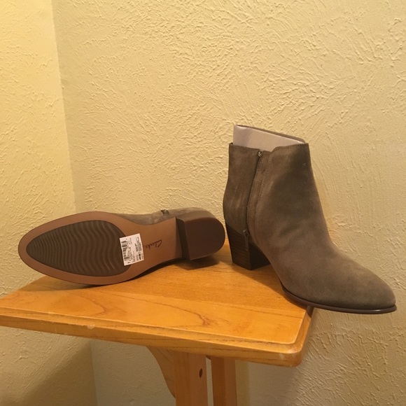 Clarks Women’s Maypearl Boots - Picture 3 of 4